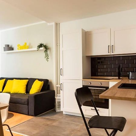 Cosy Two Br Plus Self Checkin Plus Street Parking Berlim Exterior foto